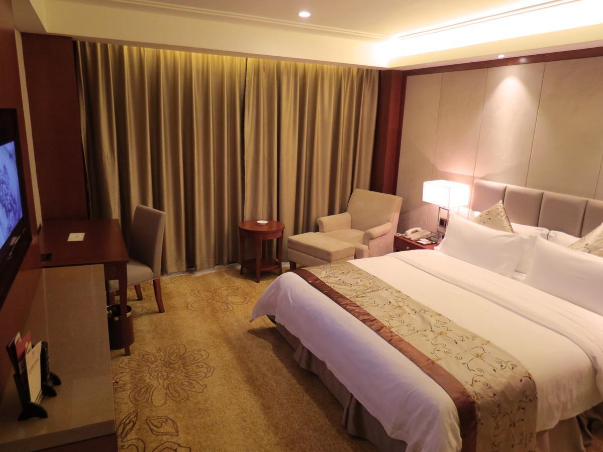 Rongjiang Hotel Jieyang Extérieur photo