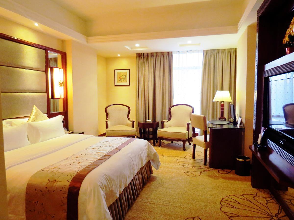 Rongjiang Hotel Jieyang Extérieur photo