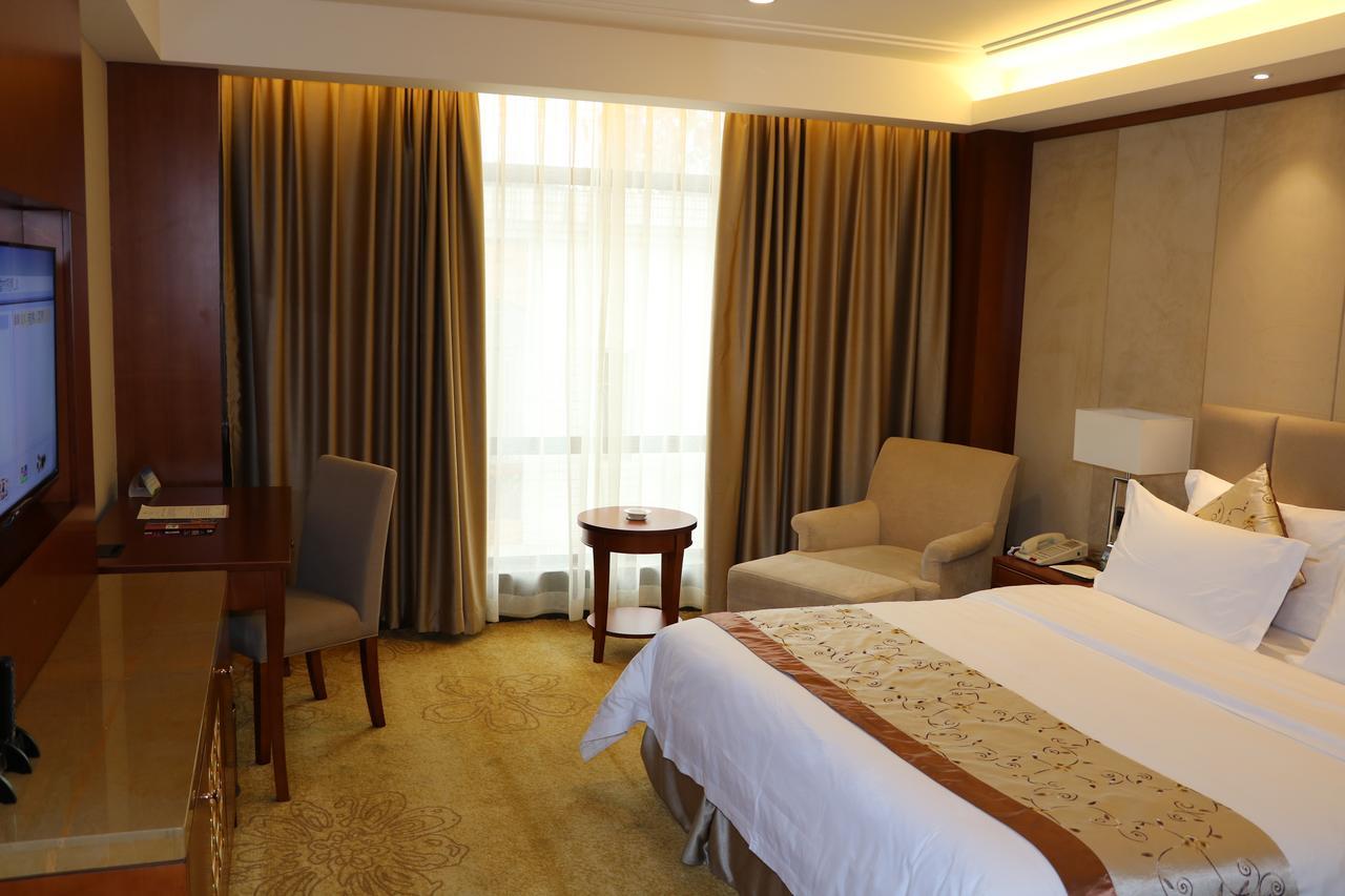 Rongjiang Hotel Jieyang Extérieur photo