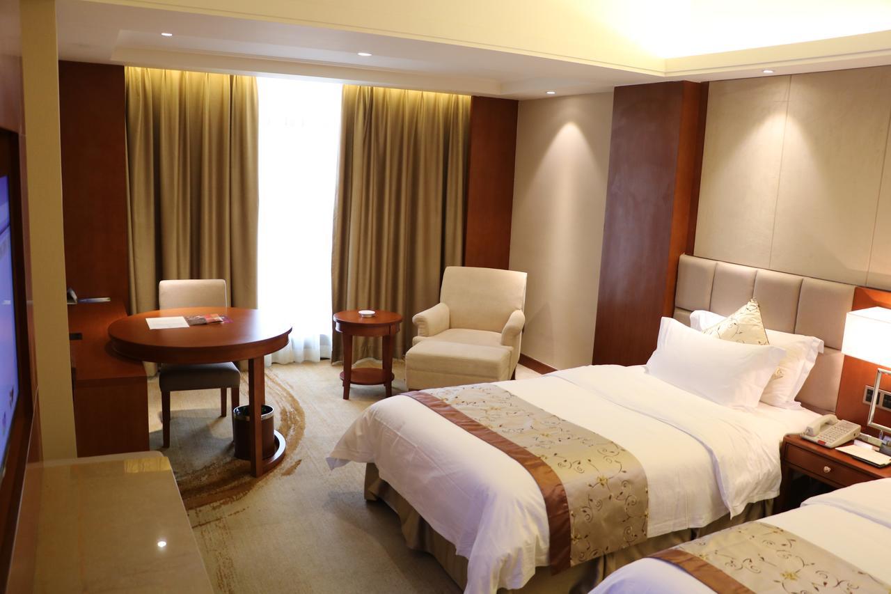 Rongjiang Hotel Jieyang Extérieur photo