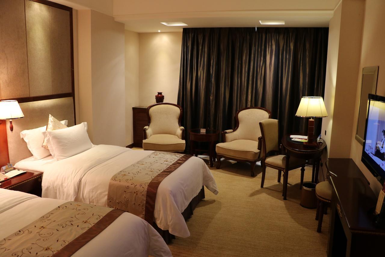 Rongjiang Hotel Jieyang Extérieur photo