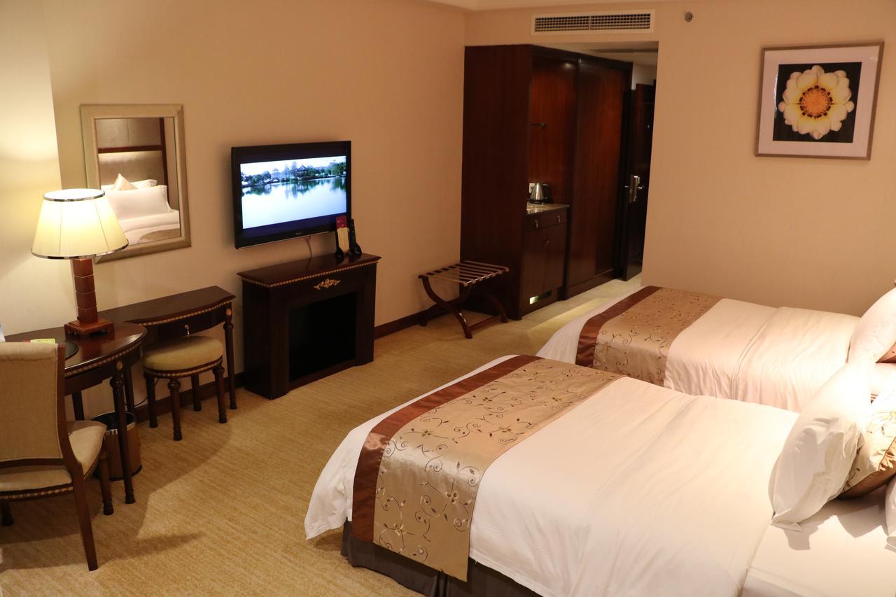 Rongjiang Hotel Jieyang Extérieur photo