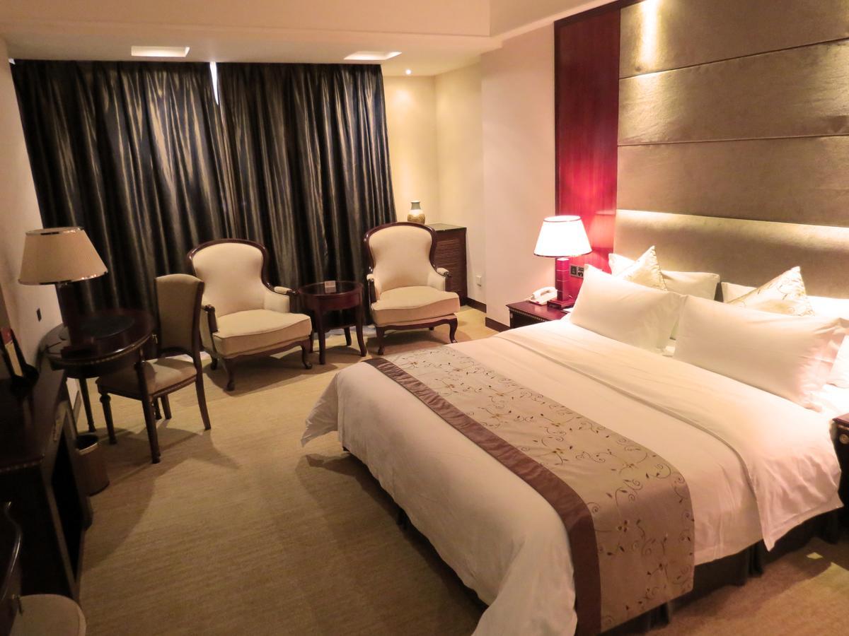 Rongjiang Hotel Jieyang Extérieur photo