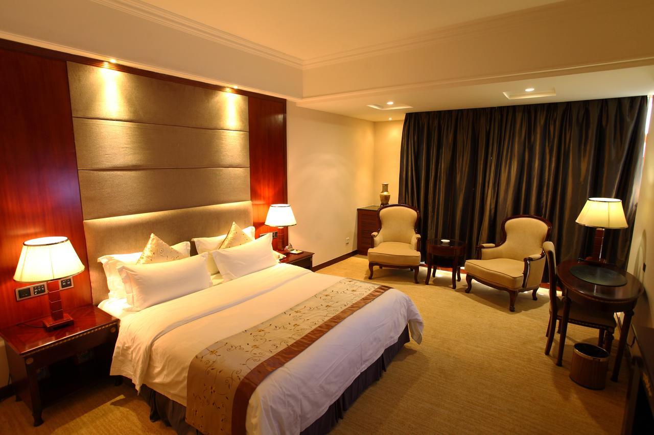 Rongjiang Hotel Jieyang Extérieur photo