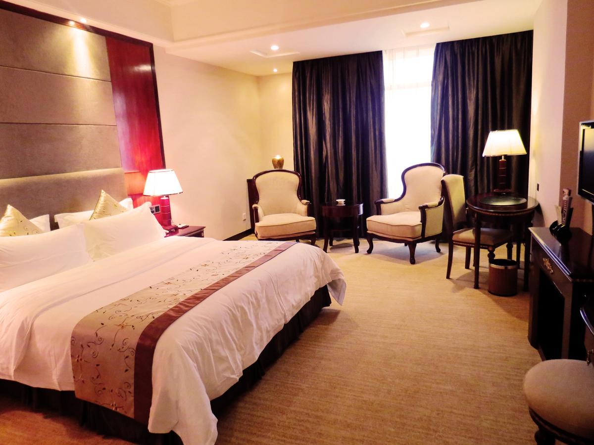 Rongjiang Hotel Jieyang Extérieur photo